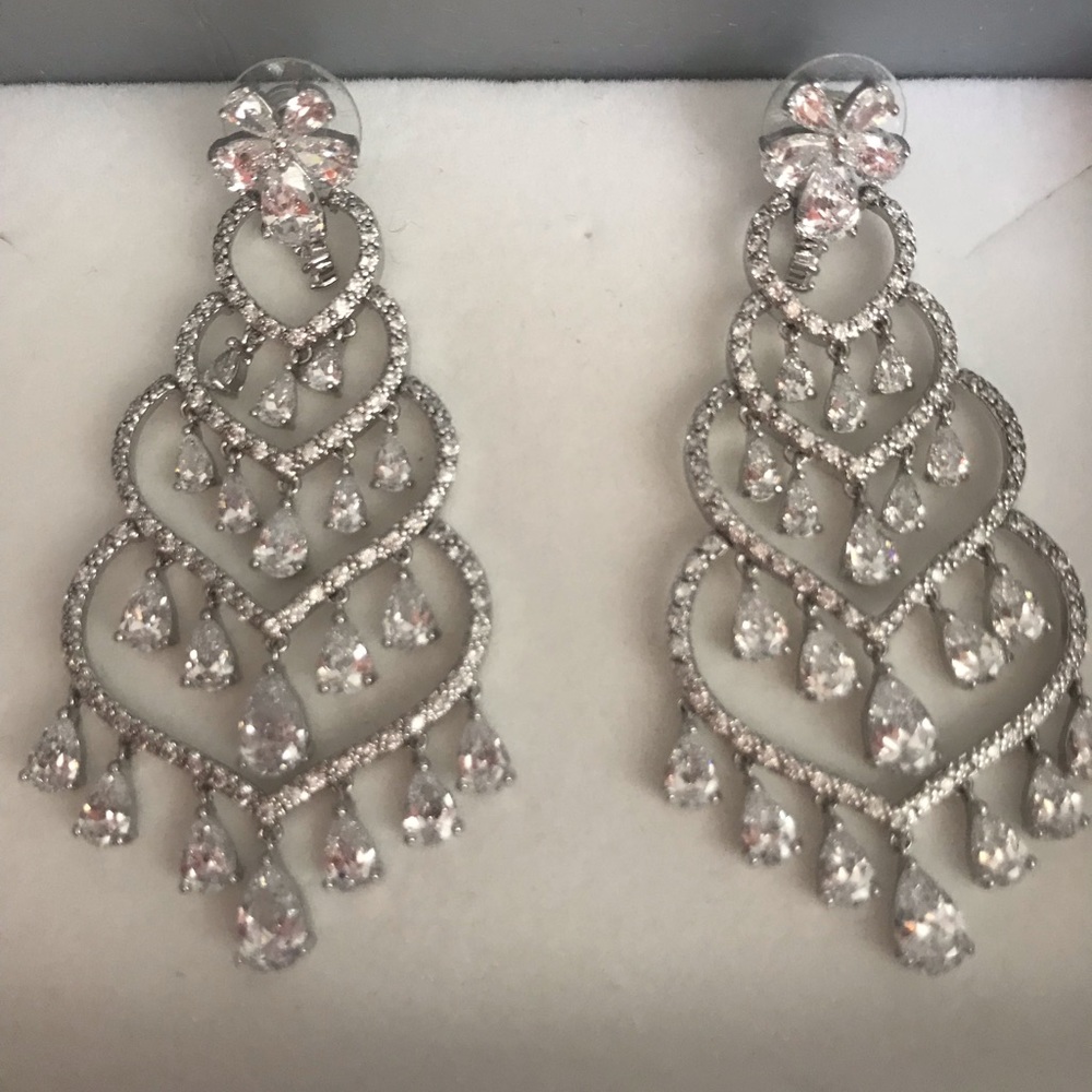 Beautiful crystal wedding earrings brand new!